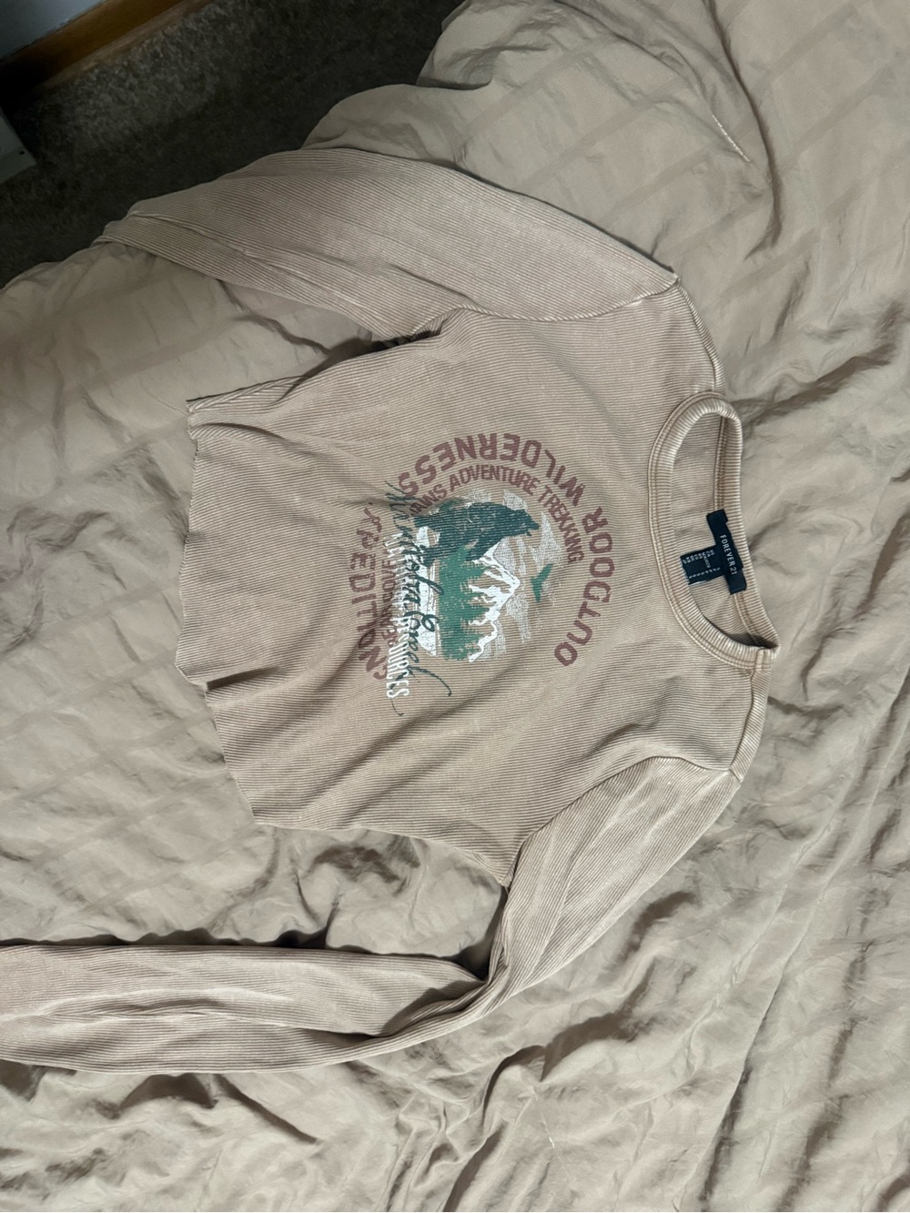 Forever 21 Beige Graphic Crewneck Sweatshirt